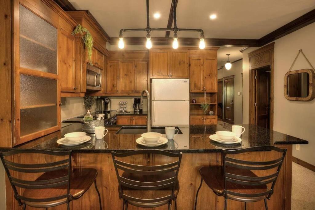 Les Manoirs Wpool & Hot Tub Near Village 110-7 Mont-Tremblant Esterno foto