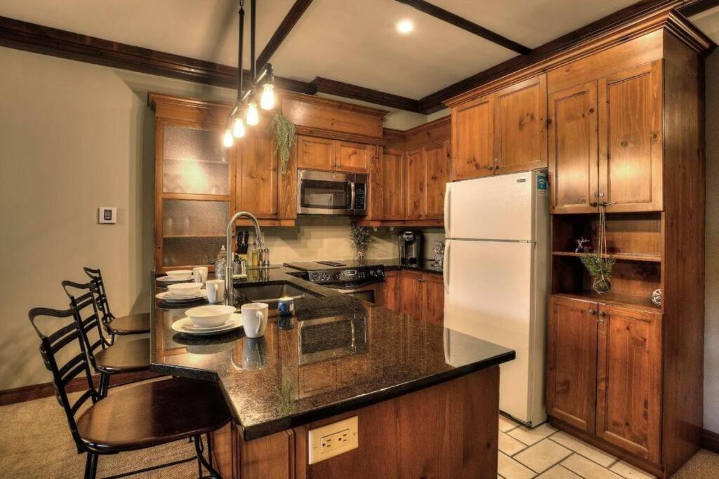 Les Manoirs Wpool & Hot Tub Near Village 110-7 Mont-Tremblant Esterno foto